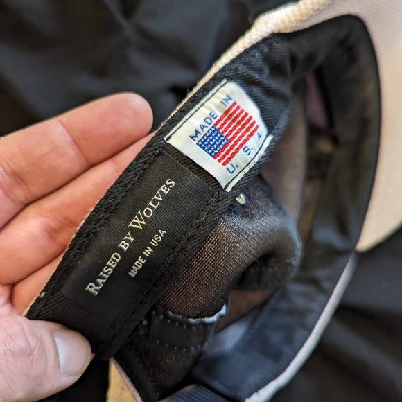 RAISED BY WOLVES - Light pink cap - Picture 5 of 6